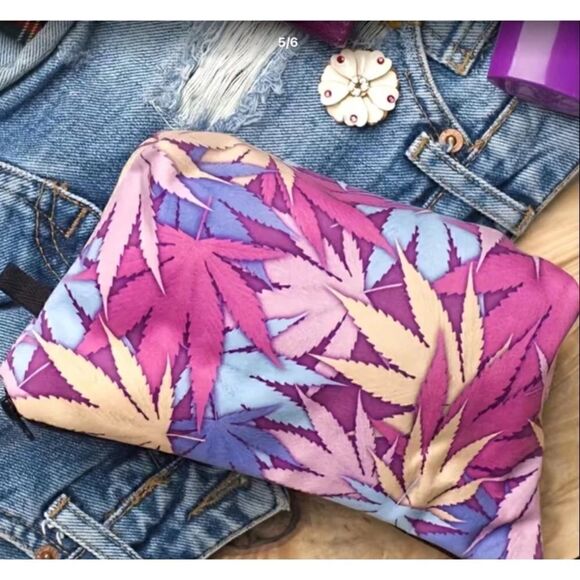 Colorful MakeUp Bags  NWOT - Picture 1 of 4